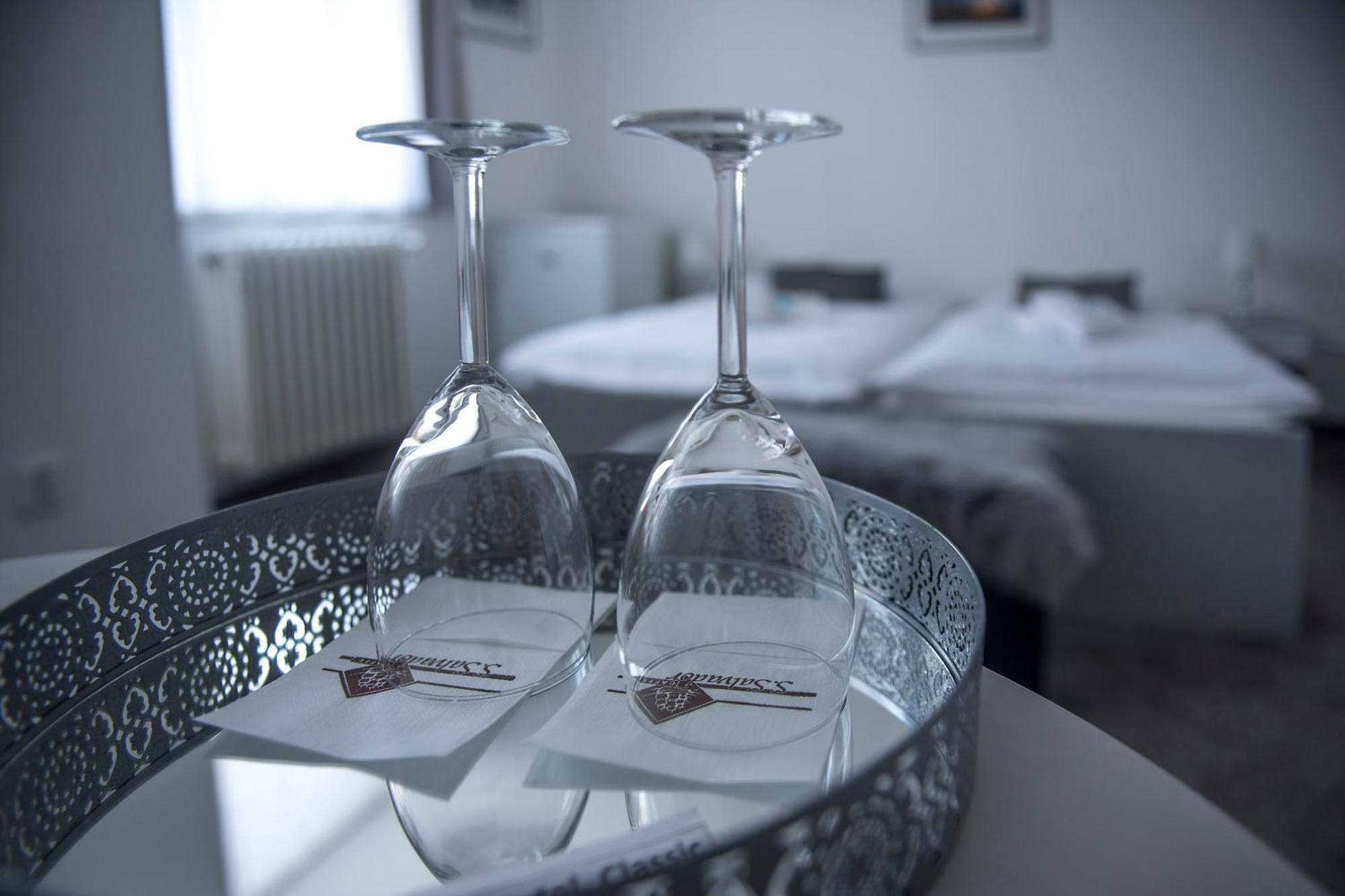 Classic Apartmany ชีเนตส์ ภายนอก รูปภาพ