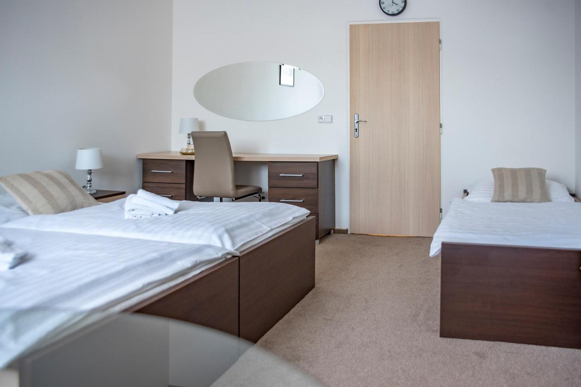 Classic Apartmany ชีเนตส์ ภายนอก รูปภาพ