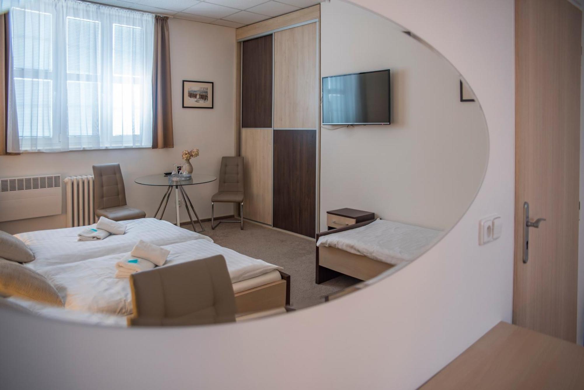 Classic Apartmany ชีเนตส์ ภายนอก รูปภาพ